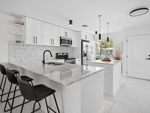 3rd image of 13725 Flora Place #C