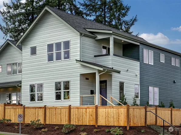 8855 29th Avenue SW, Seattle, WA 98126