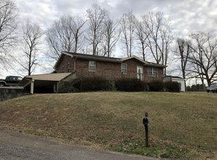 230 Garden Dr, Lafayette, TN 37083