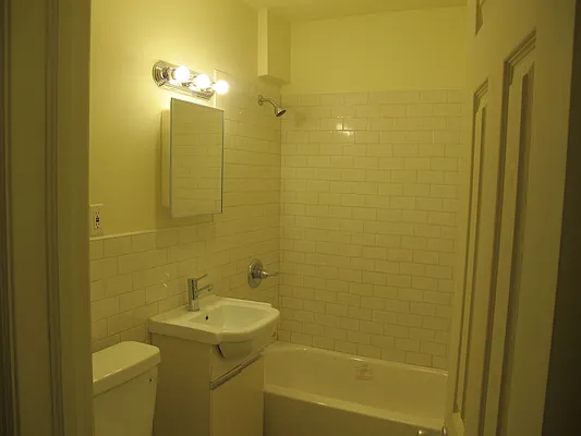 Rented by Dwell Residential Inc | media 6