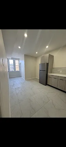349 Walnut St #2R Photo 1