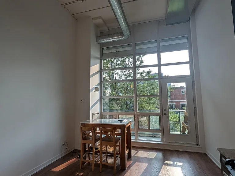 380 Macpherson Ave #215 — Photo 5