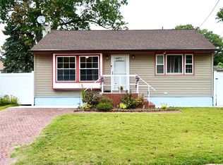 87 Oak Ave, Blackwood, NJ 08012