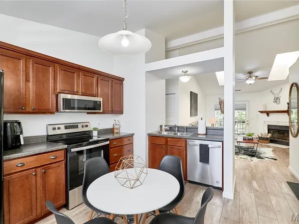 1052 Sugar Creek Ct Unit 7, Saint Peters, MO 63376