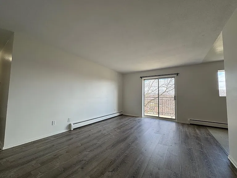 72 Wilfred Ave #406 — Photo 2