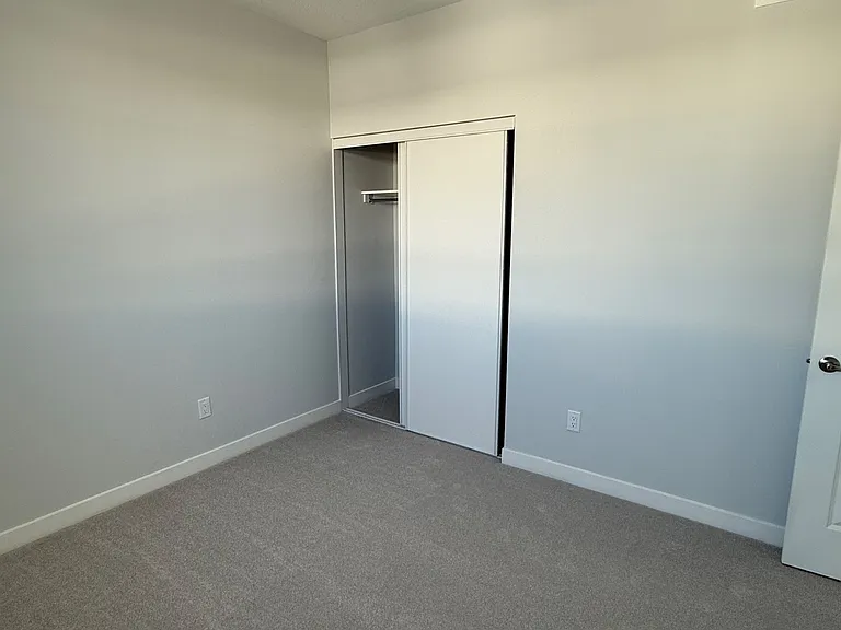 657 Bronze Copper Cres — Photo 15