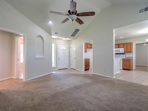 2nd image of 902 W Regatta