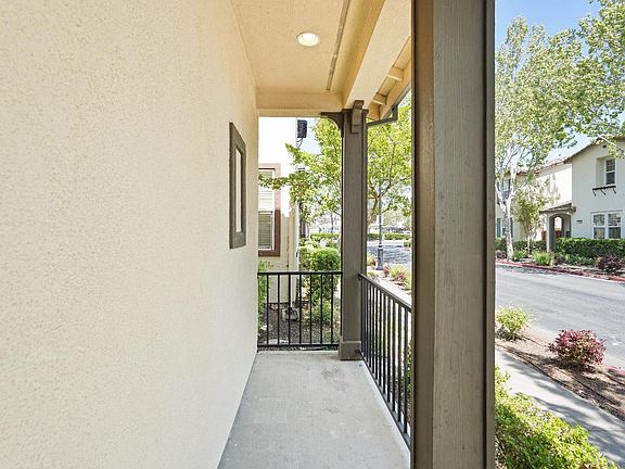 5th image of 1606 Chamberlain Drive