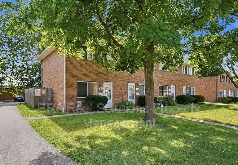 1136 McCarley Dr E — Photo 10