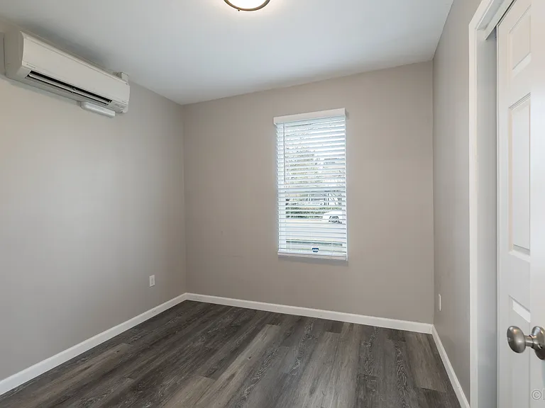 33450 SW Hall St — Photo 6