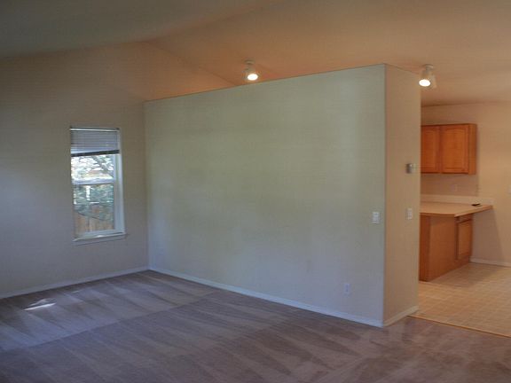5th image of 975 SE Sunwood Ct