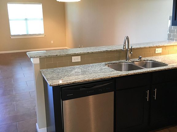 2nd image of 2220 Vineyard Blvd
