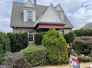 1943 Fuller St, Philadelphia, PA 19152