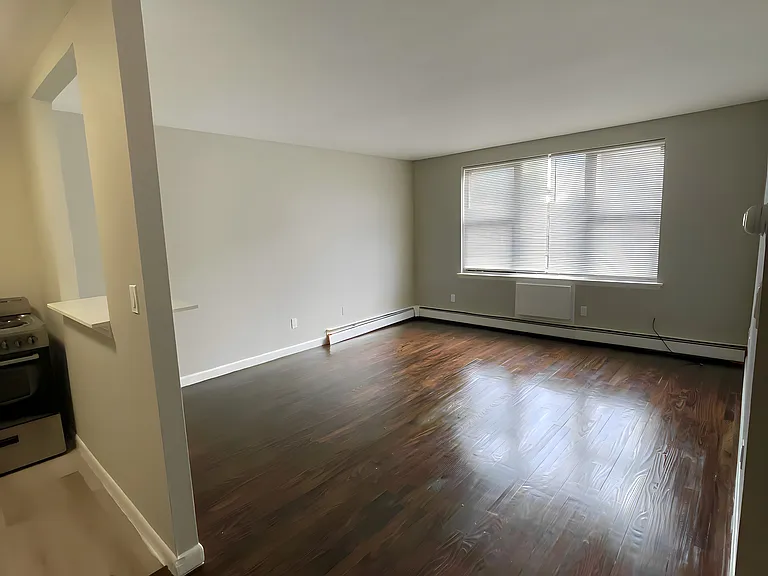 12-105 Willard St #104 — Photo 6
