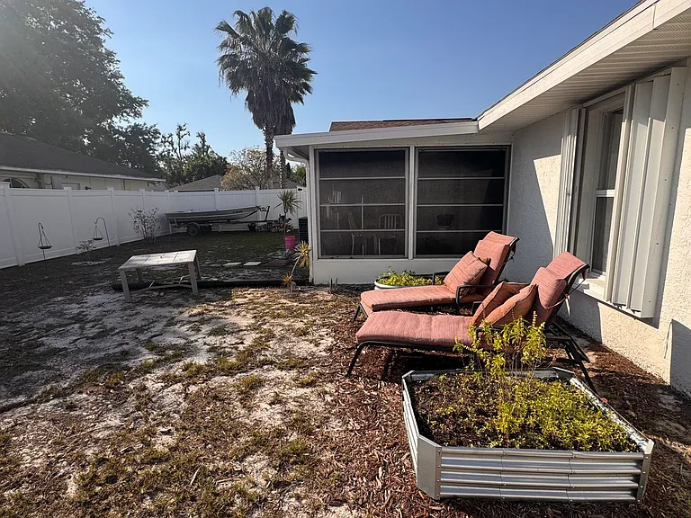 95th Dr E — Photo 5