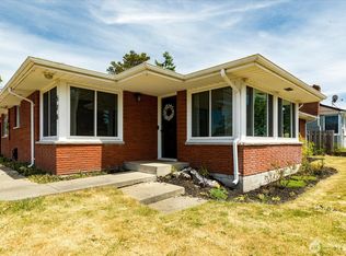 576 SE Quaker St, Oak Harbor, WA