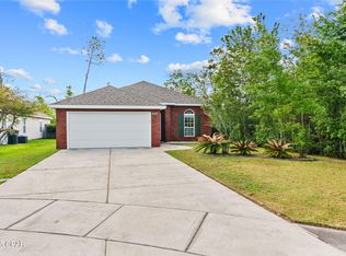 826 E 24th St, Lynn Haven, FL 32444