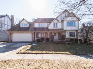 1078 Augustana Dr, Naperville, IL 60565