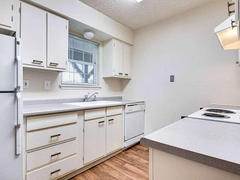 Cambridge Dorchester Apartment Homes — Photo 91