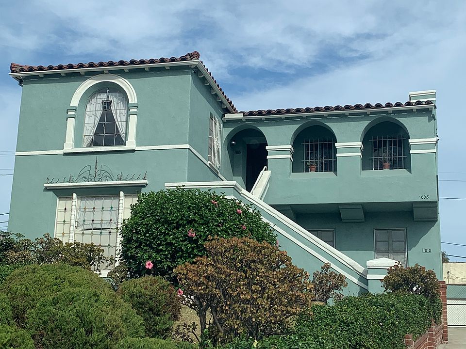1st image of 1008 S Sycamore Ave