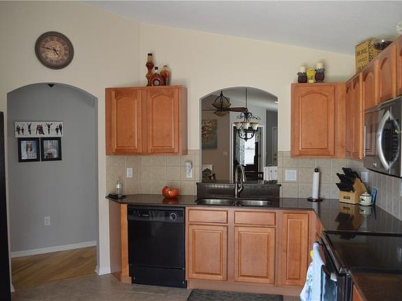 3rd image of 10212 Perthshire Cir