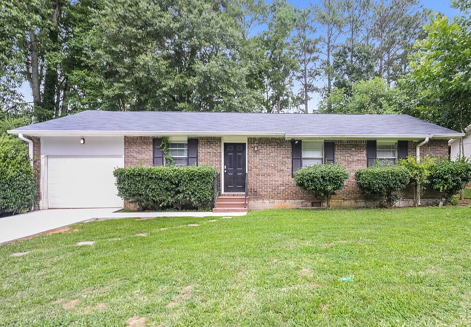 6133 Fieldcrest Dr