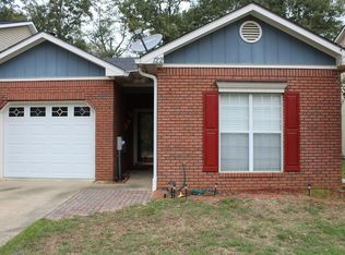 122 Candle Brook Dr, Dothan, AL 36303