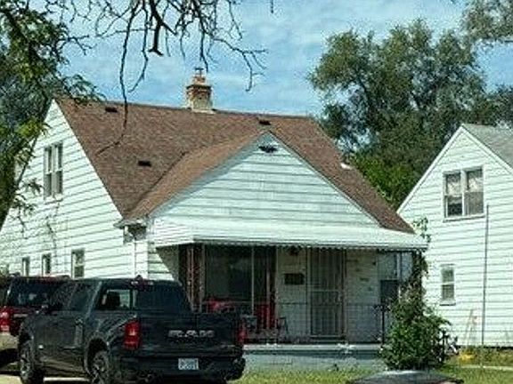 3rd image of 7531 Parkland