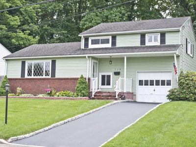 120 Crestview Dr, Middletown, NJ, 07748