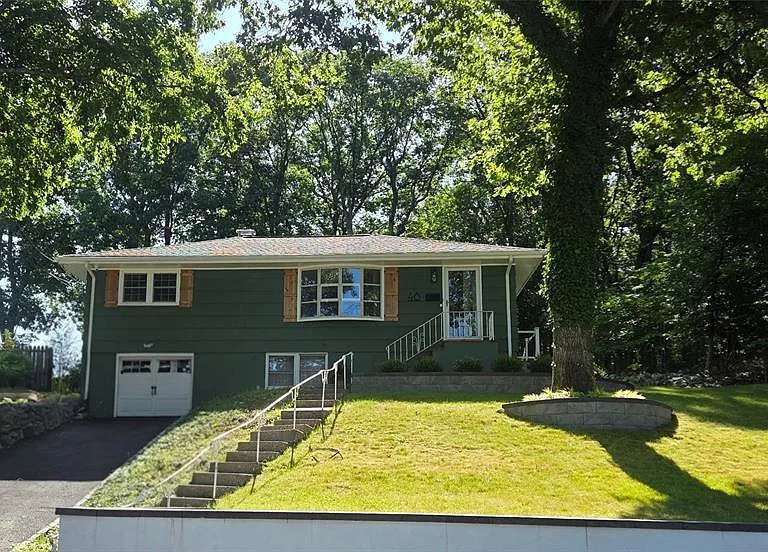 48 Knolls Rd — Photo 1