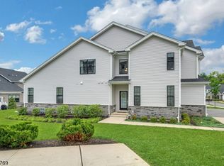 49 Whitney Ave, Morris Plains Boro, NJ 07950