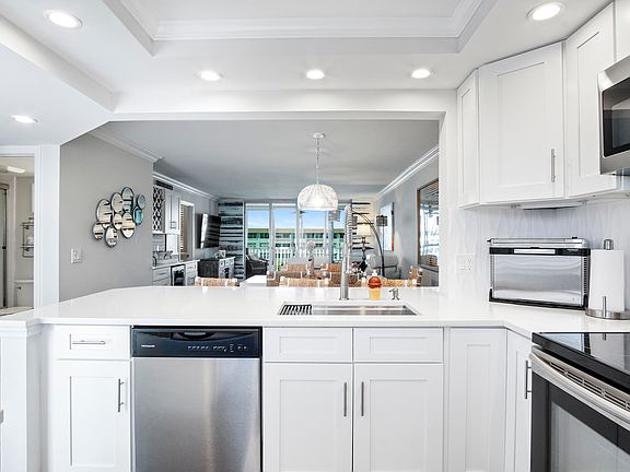 5th image of 910 Dogwood Drive #546