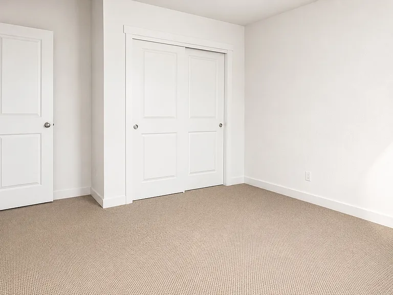 898 W 2800 N — Photo 17