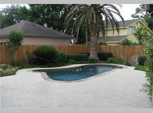 12510 Piping Rock Dr, Houston, TX 77077