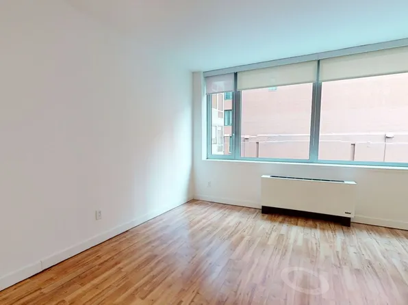88 Leonard Street 408 image 2 of 7
