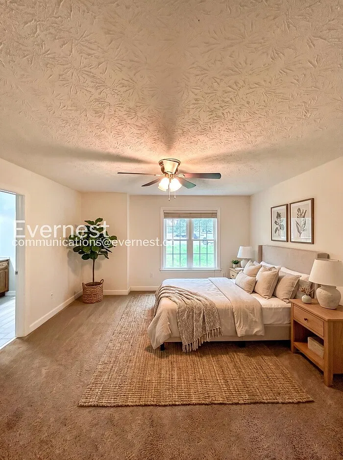 3 bed, 2.0 bath, 1196 sqft, $2,100 — Photo 3
