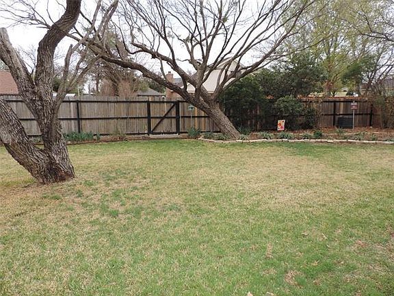 5th image of 5049 Robertson Dr