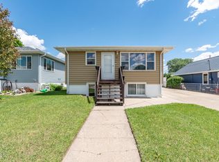 415 S 16th St, Bismarck, ND 58504