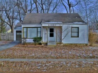 8321 Riggs St, Overland Park, KS 66212