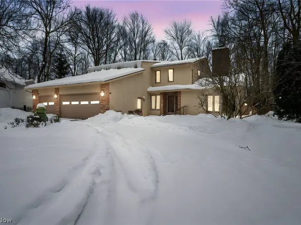 3889 Beechmont Oval, Beachwood, OH 44122