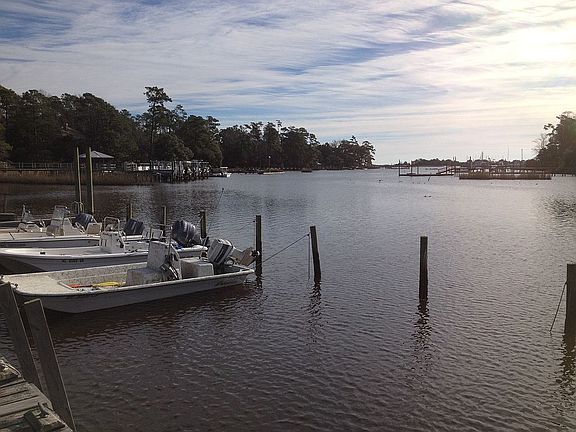 Community boat dock