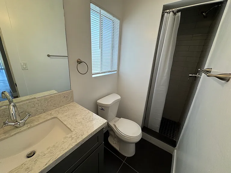 5068 Franklin Ave — Photo 13