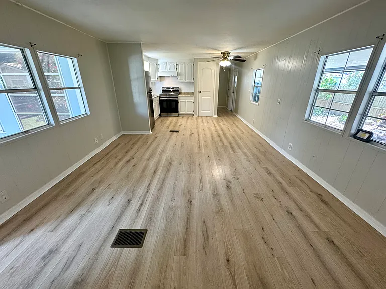 4152 Richmond Ave — Photo 14