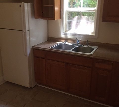 3rd image of 816 W High St
