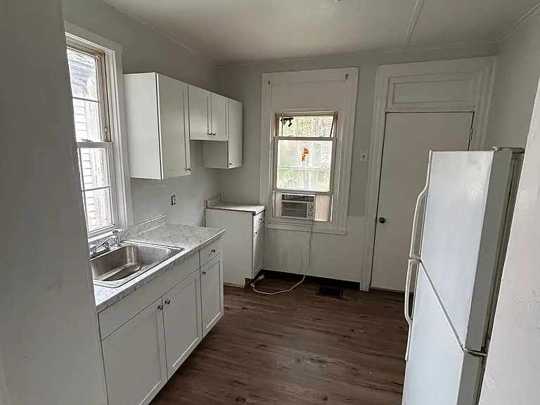 5005 Blair St — Photo 2