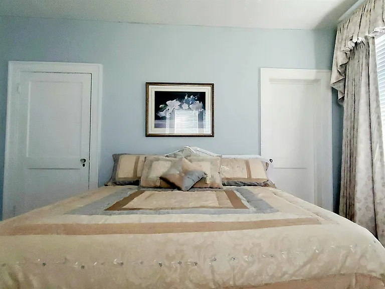 704 N Jefferson St — Photo 26