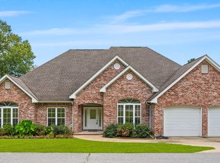 66 W Shore Dr, Hattiesburg, MS 39402