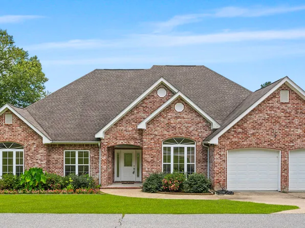 66 W Shore Dr, Hattiesburg, MS 39402