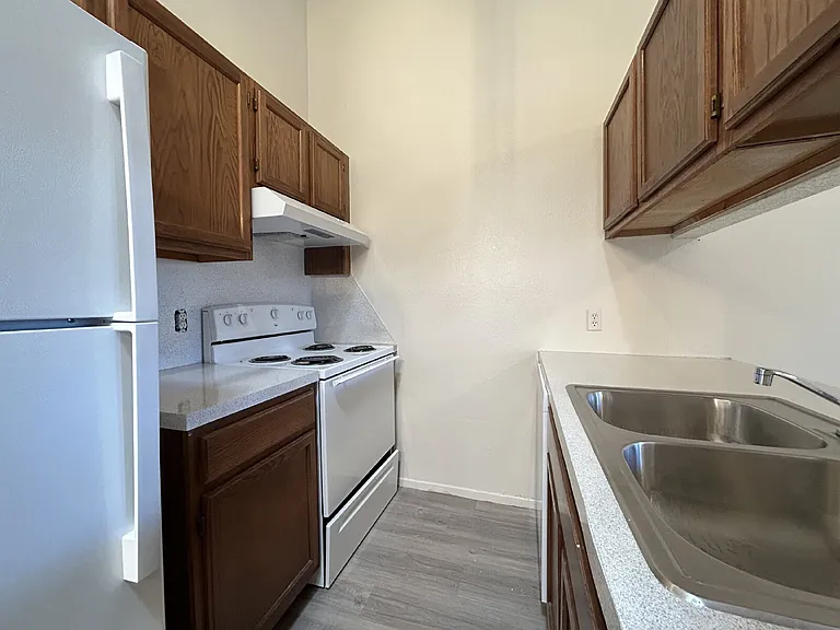125 N Troy Ave #A — Photo 3