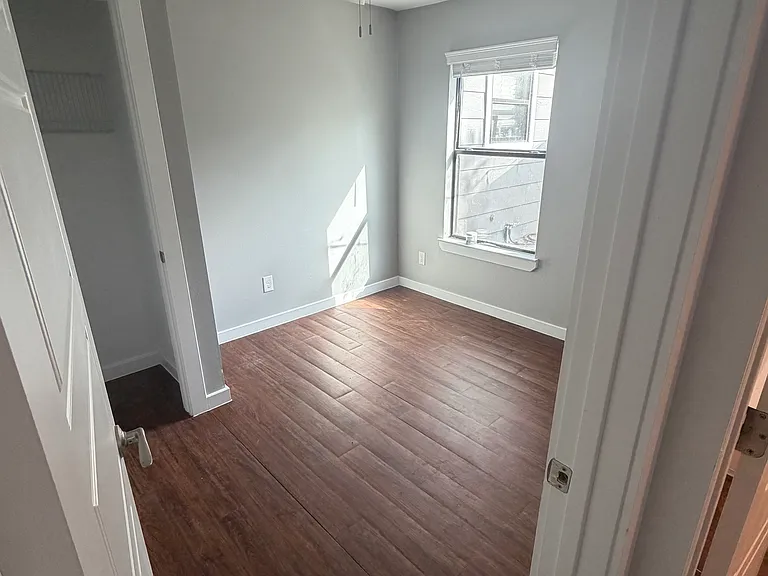 400 Centre St #102 — Photo 7